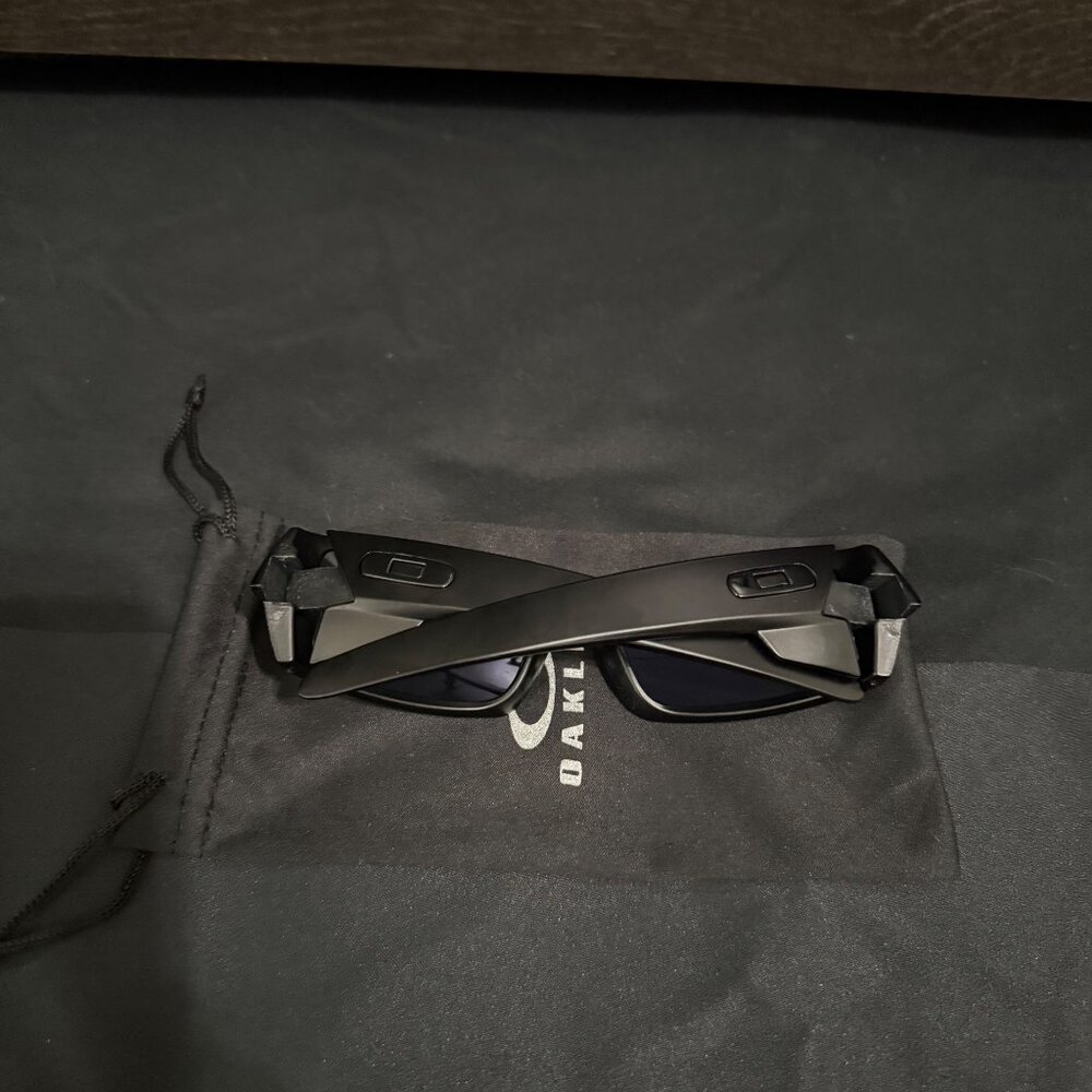 Oakley Gascan Mens Sunglasses 9014 Blue Reflective Lenses - Picture 9 of 9